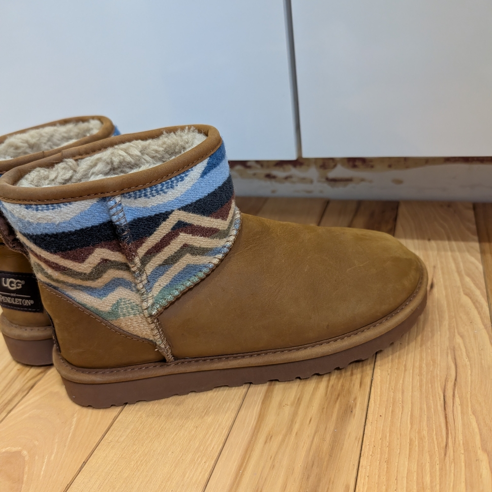 UGG Kids Pendleton Patterned Boots - Brown and Bl… - image 2